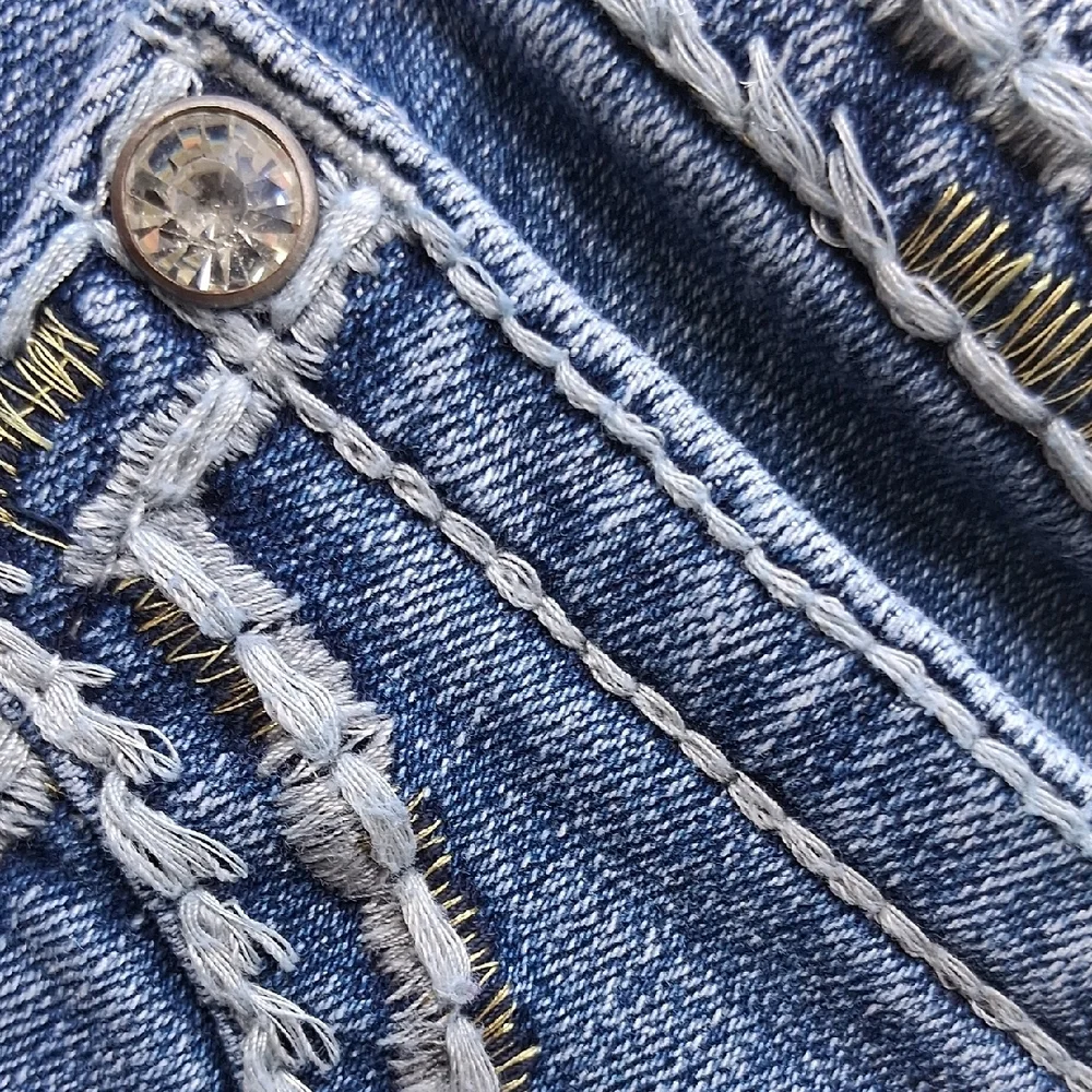Classic Blue Women's Jeans - Picture 9 of 9